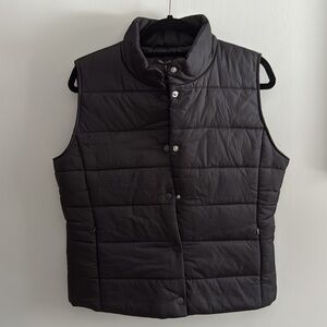 Daisy Fuentes Black Puffer Vest NWT